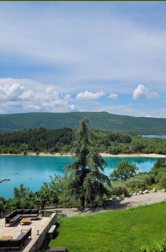 Le lac de Sainte-Croix dans les gorges du Verdon